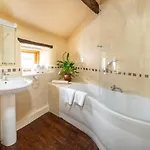 Longmire Yeat Holiday home *