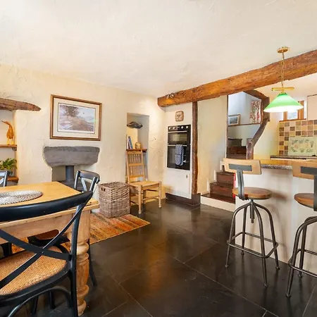 Longmire Yeat * Troutbeck (South Lakeland)