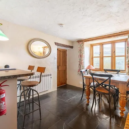 Longmire Yeat * Troutbeck (South Lakeland)